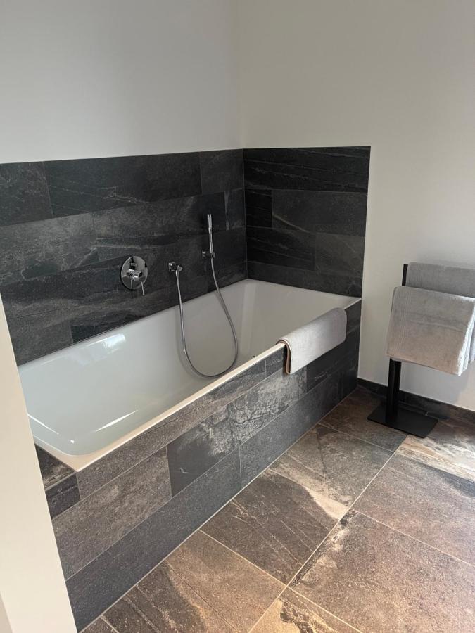Basalt Lodge Am Lehnitzsee オラニエンブルク エクステリア 写真